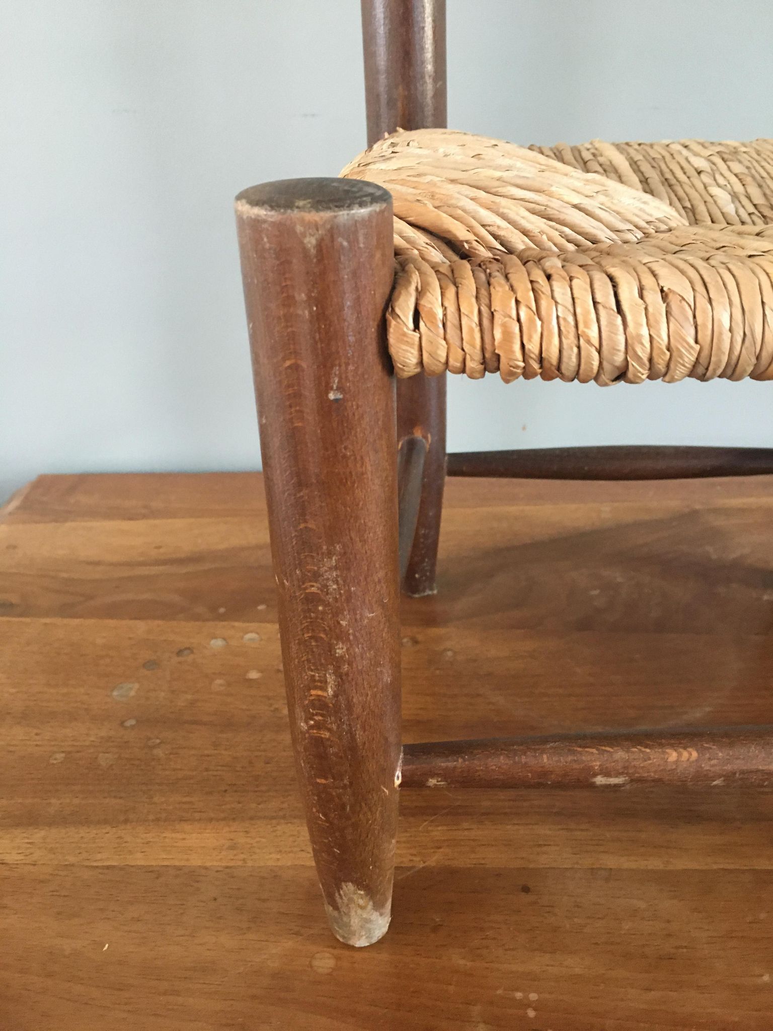 Chaise bois et paille vintage pour enfant