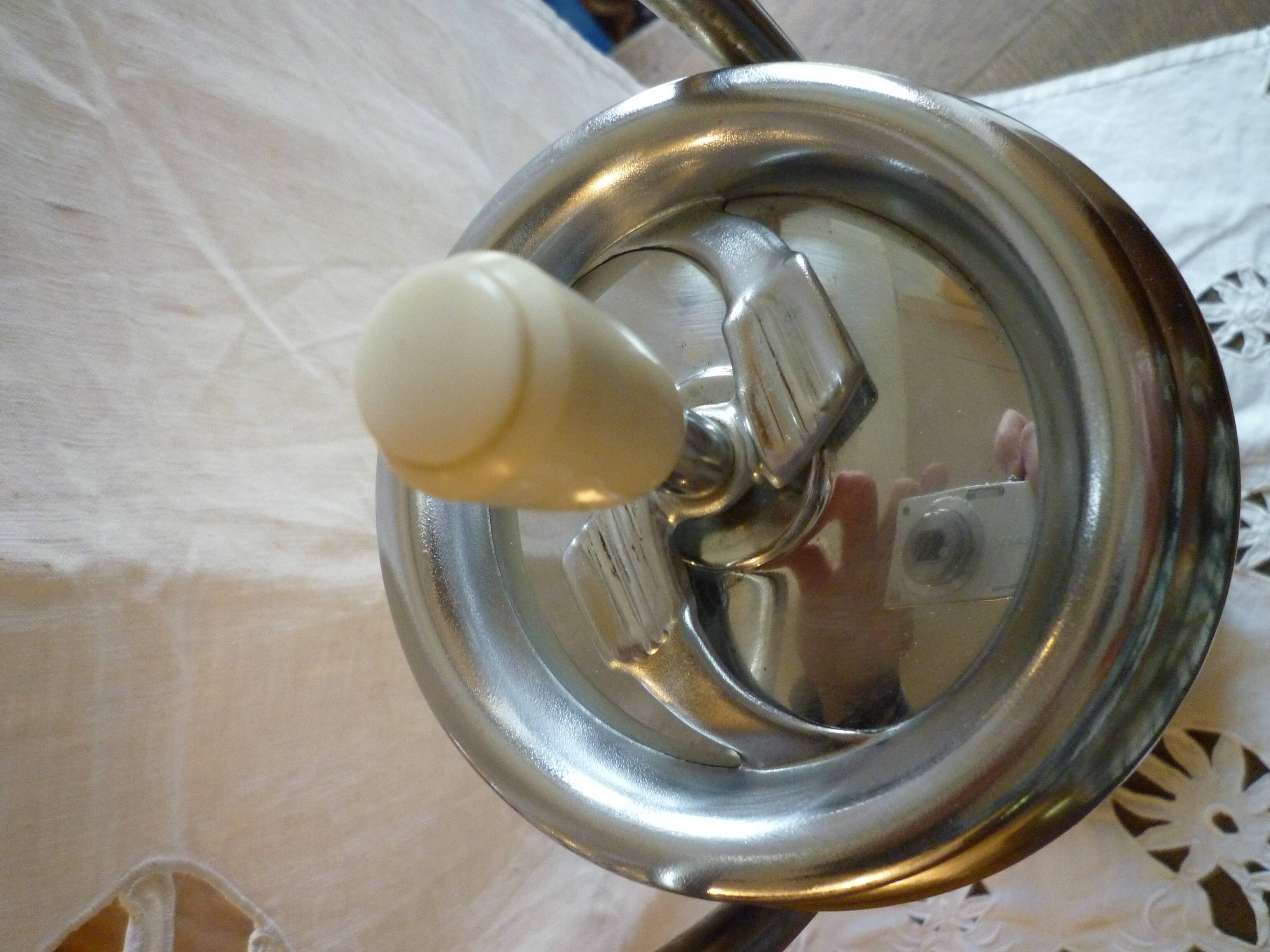 Stainless ashtray on foot tumblesbuto design 50s - 60s