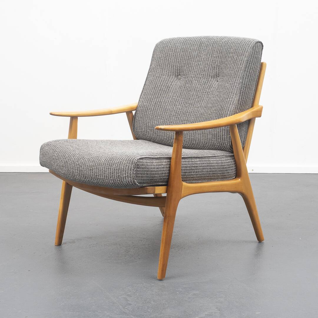 Fauteuil années 50 en merisier restauré, deux disponibles