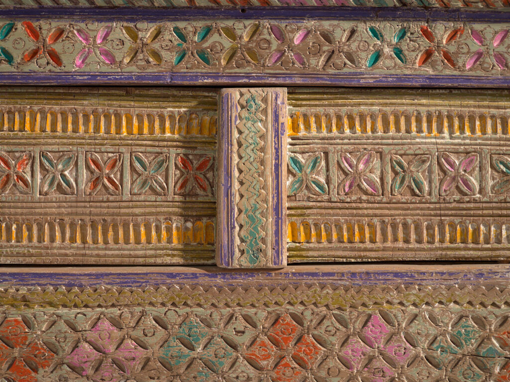 Antique buffet painted in pine wood – Xinjiang, circa 1930