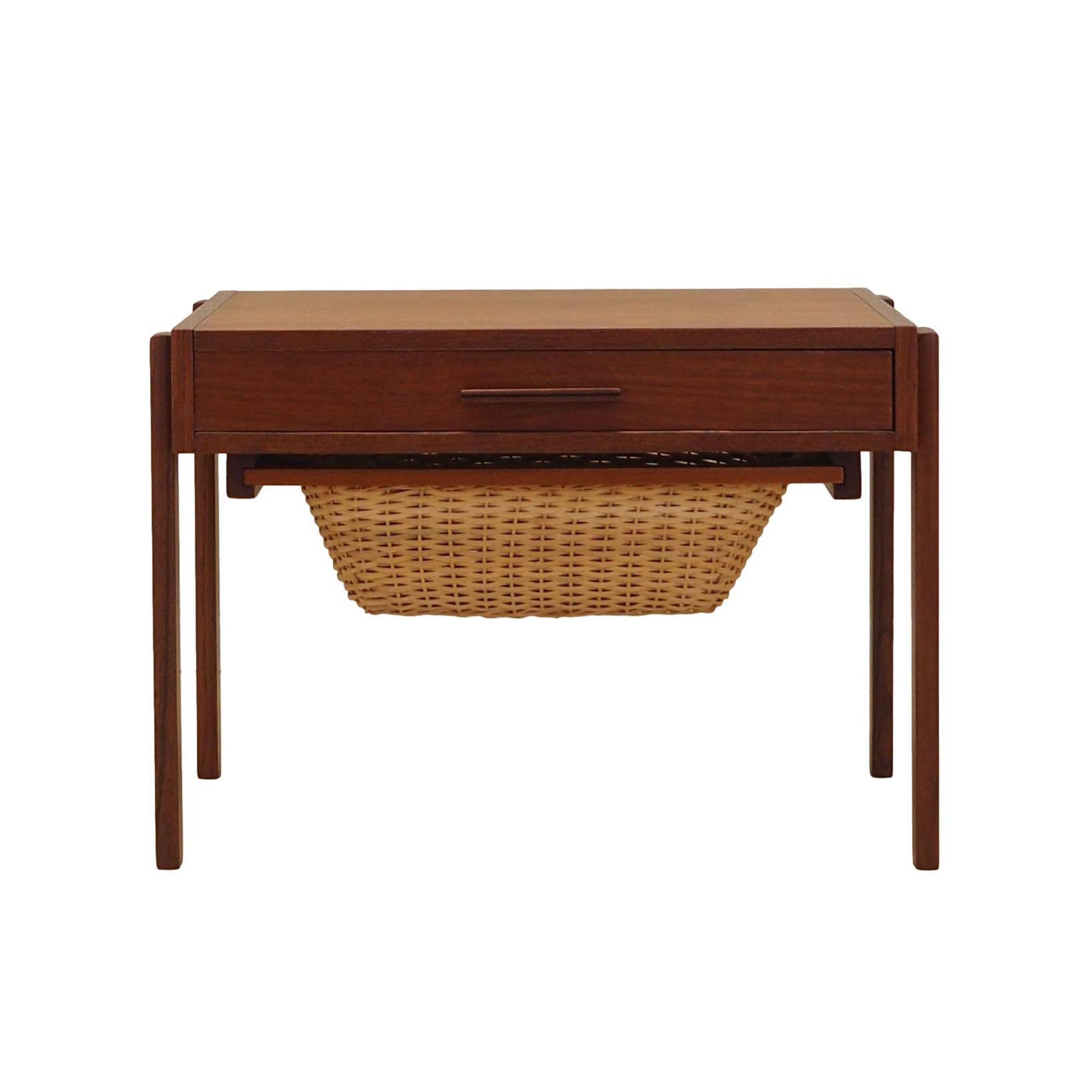 Teak coffee table, Danish design, 1970s, production: Denmark