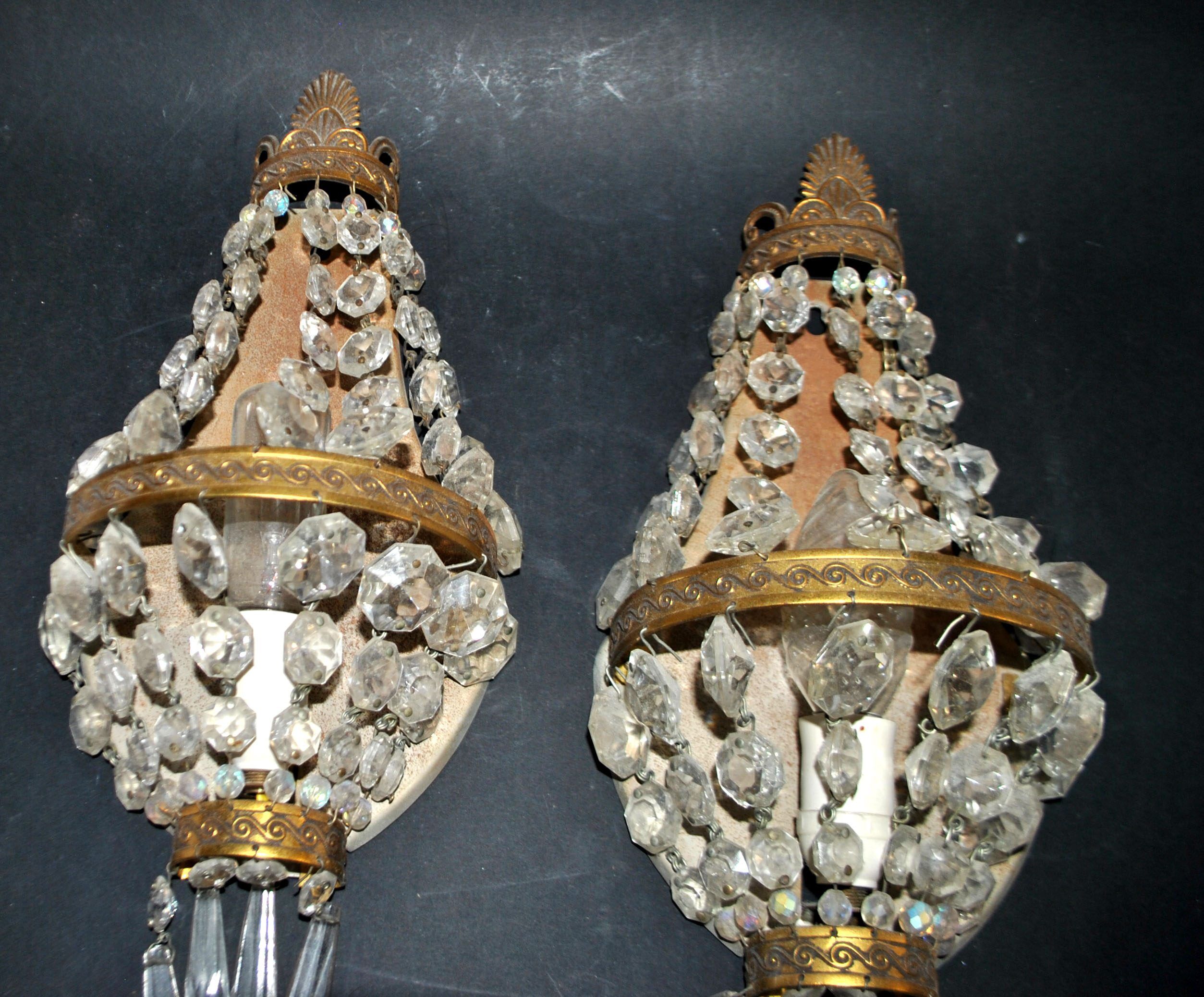 Pair of vintage lamps: wall lights with gold trim and cut crystal.