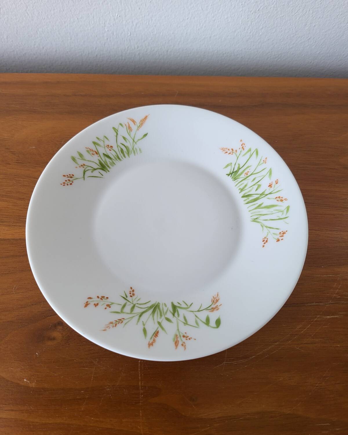 Tea cup and saucer in Limoges porcelain, Edith du Tertre design.