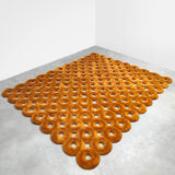 Tapisserie en forme de donut au design hollandais Sabine Marcellis