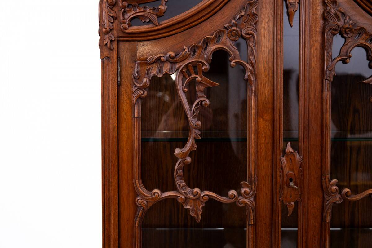 A unique showcase, France, circa 1880.