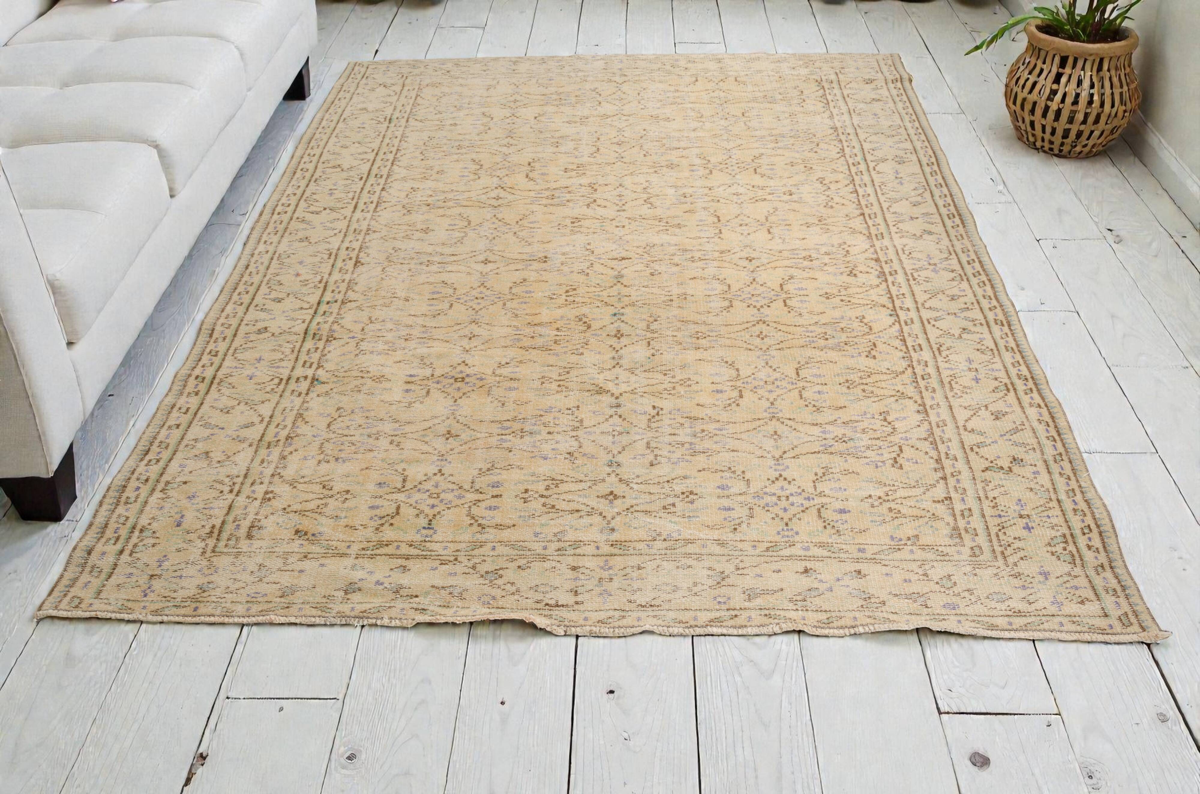 Handknotted Floral Oushak Rug