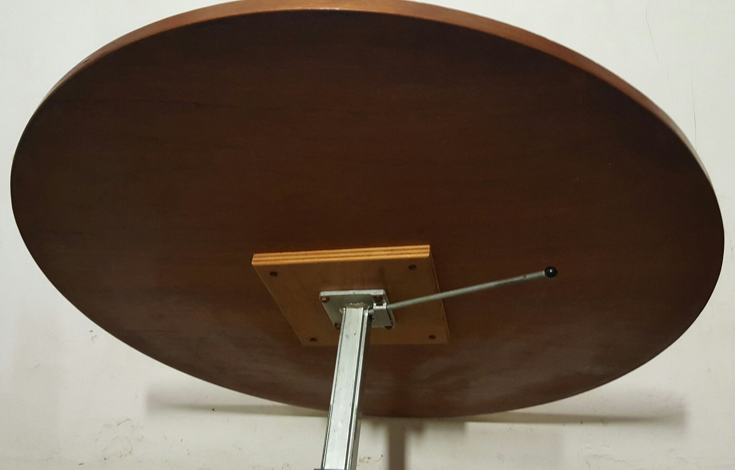 Table réglable