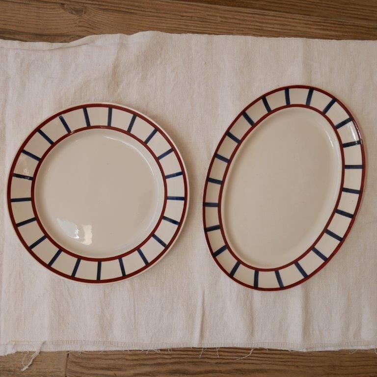 Set of 2 presentation dishes Béarn, HCBM Montereau