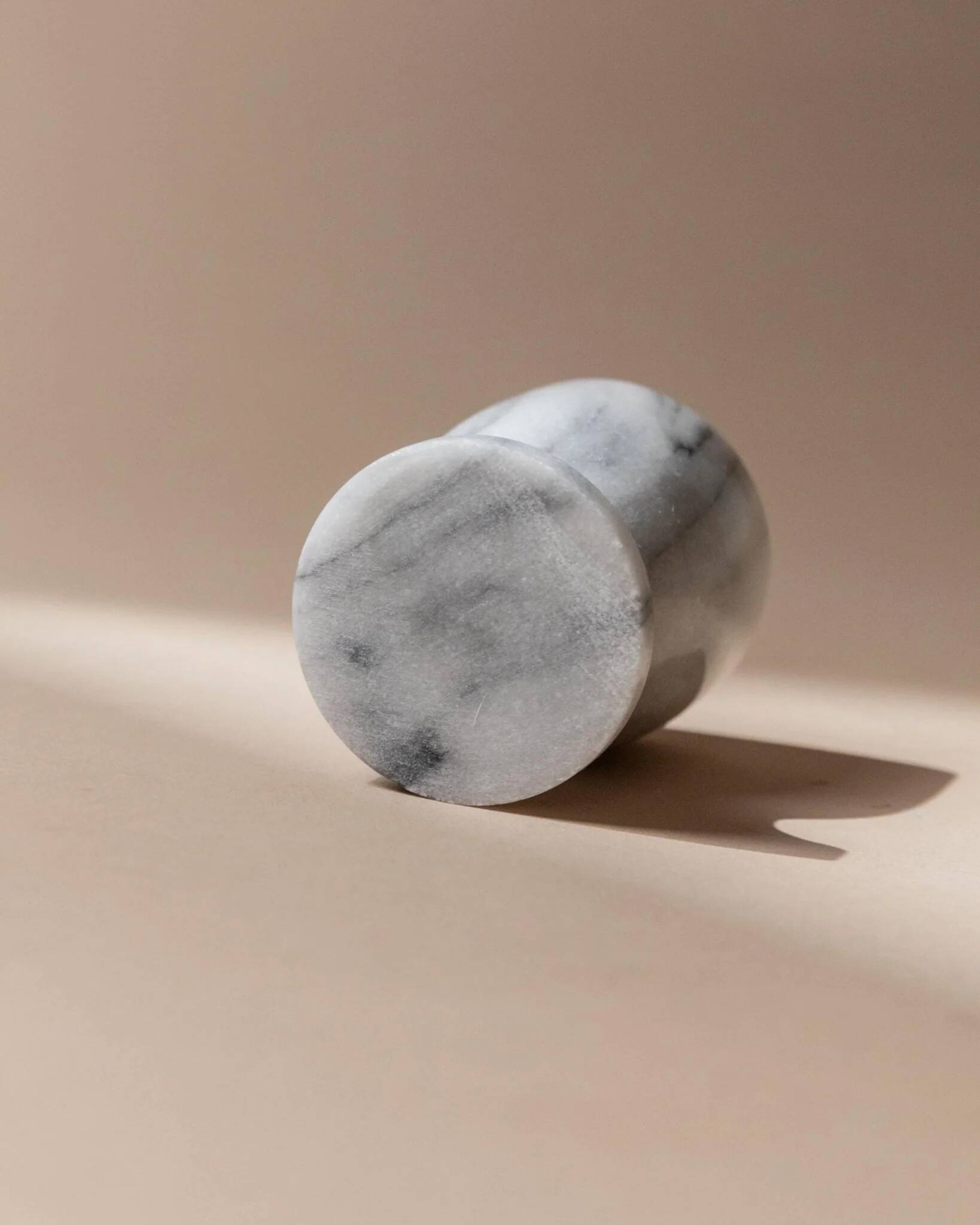 Ensemble de 6 coquetiers en marbre vintage gris et blanc – Sculptés à la main, vaisselle italienne des années 50