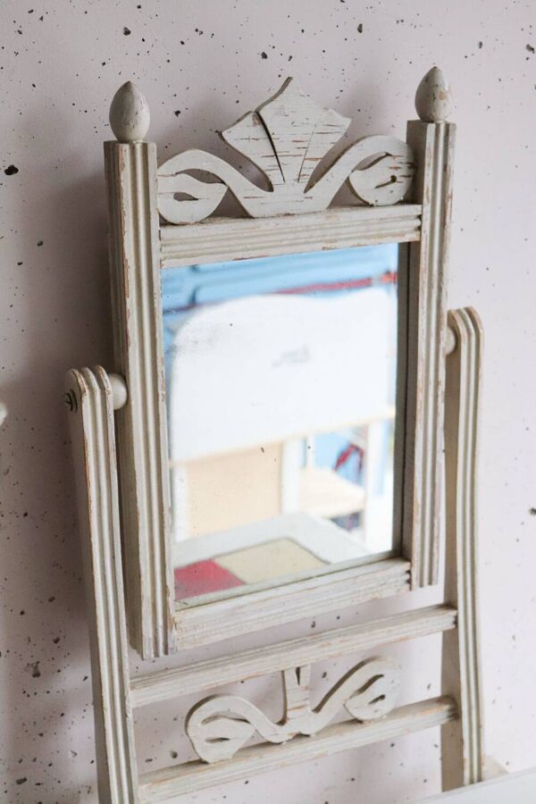 Petite coiffeuse pliante ancienne en bois, carreaux et miroir au mercu