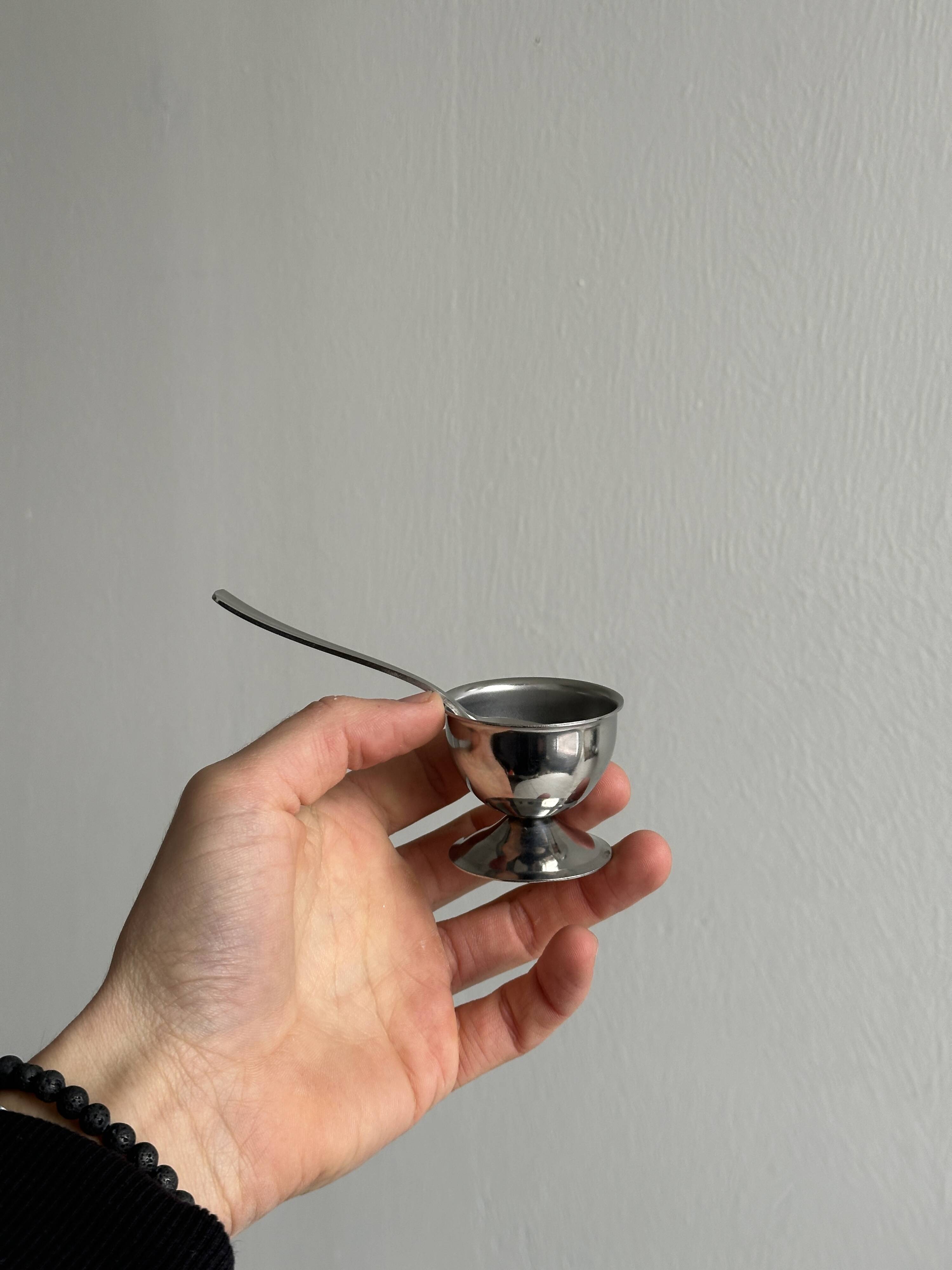 6 silver metal egg cups