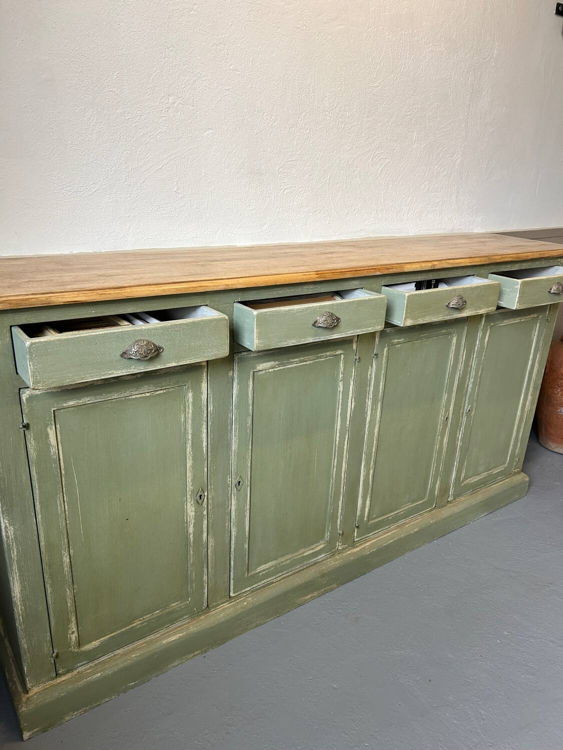 Antique green patinated grand buffet – 4 doors & 4 drawers – Wooden top