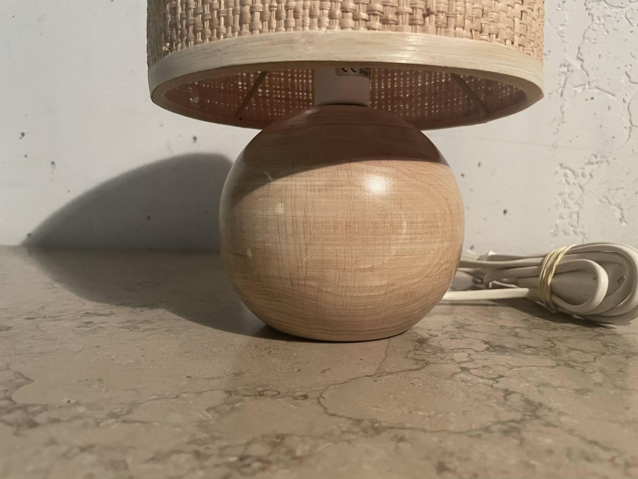 Lampe boule en bois