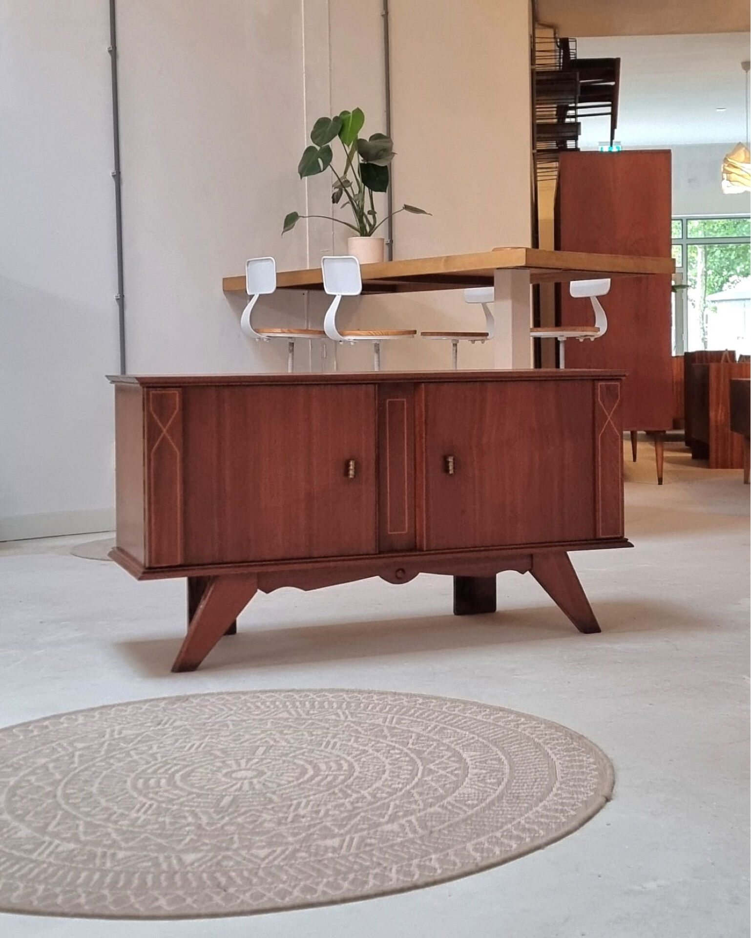 Mid-century buffet