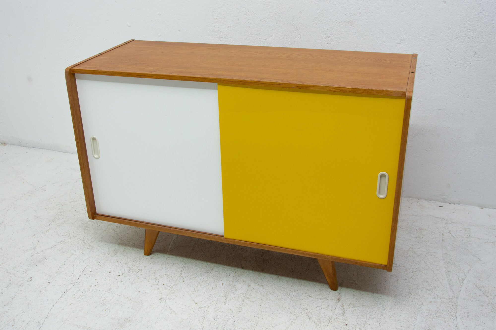 Fully restored mid century sideboard U-452 by Jiří Jiroutek, 1960´s, Czechoslovakia