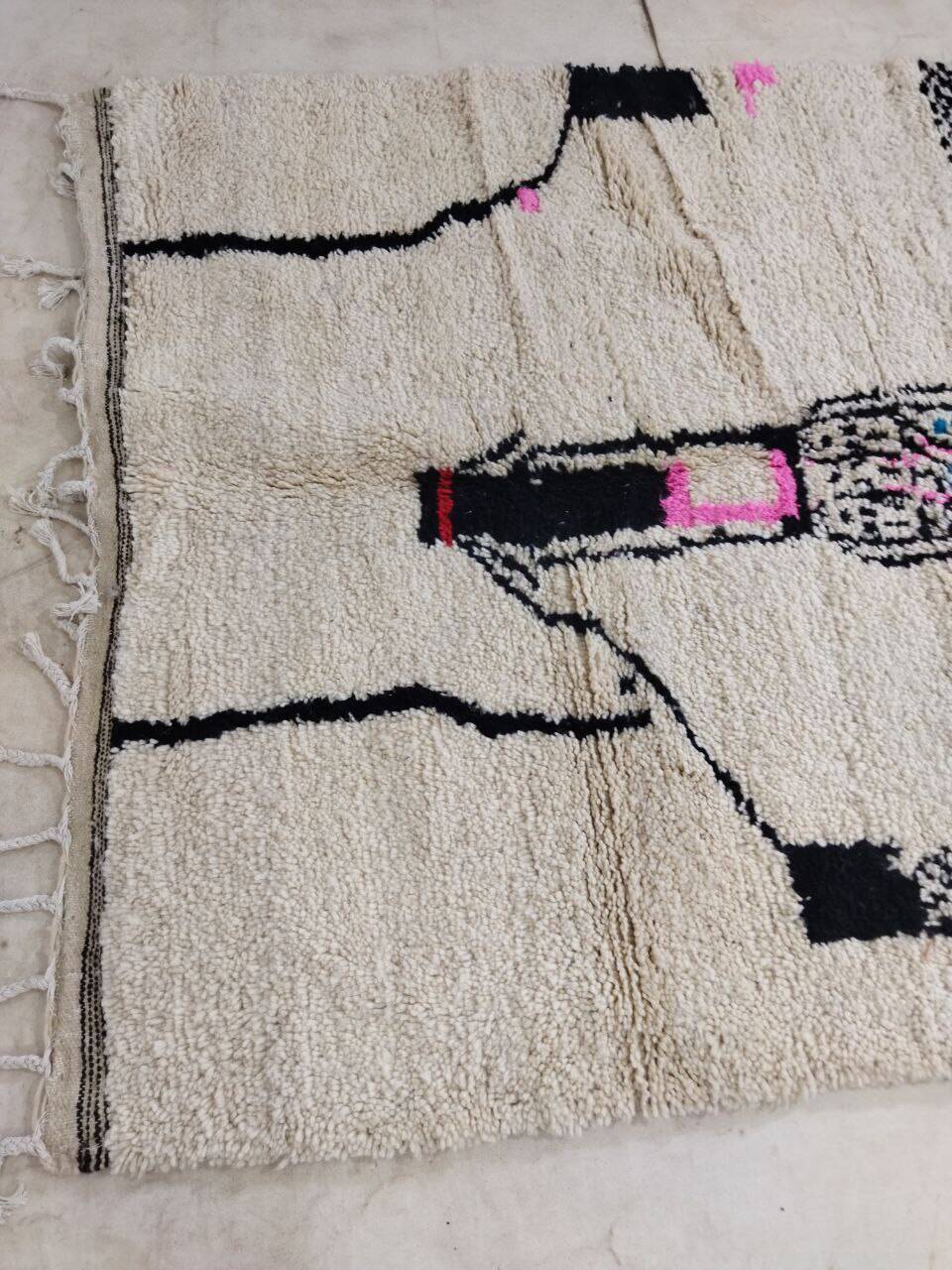 Handmade Moroccan Berber rug 253 X 155 CM