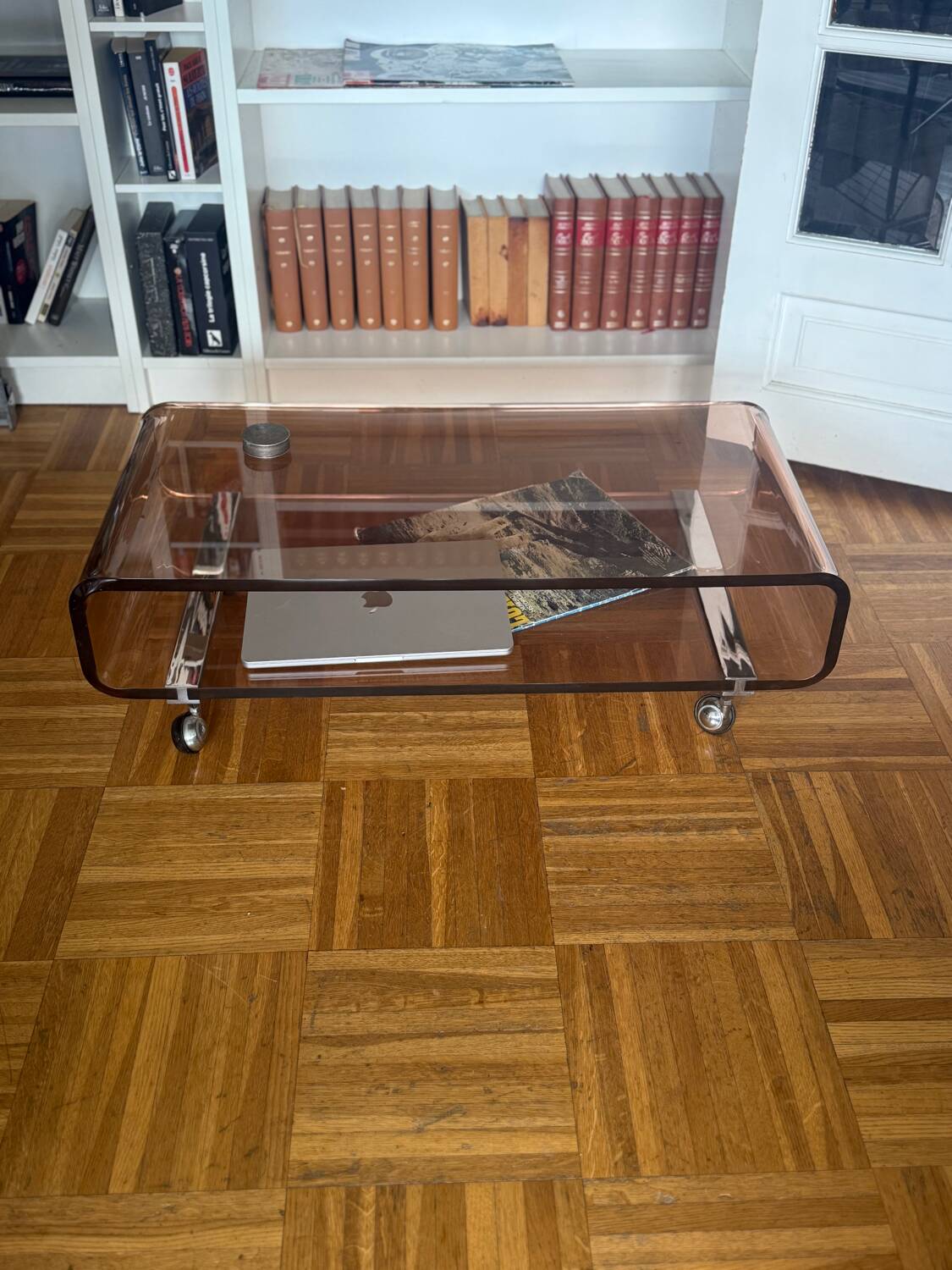 Table basse en Plexiglas Michel Dumas