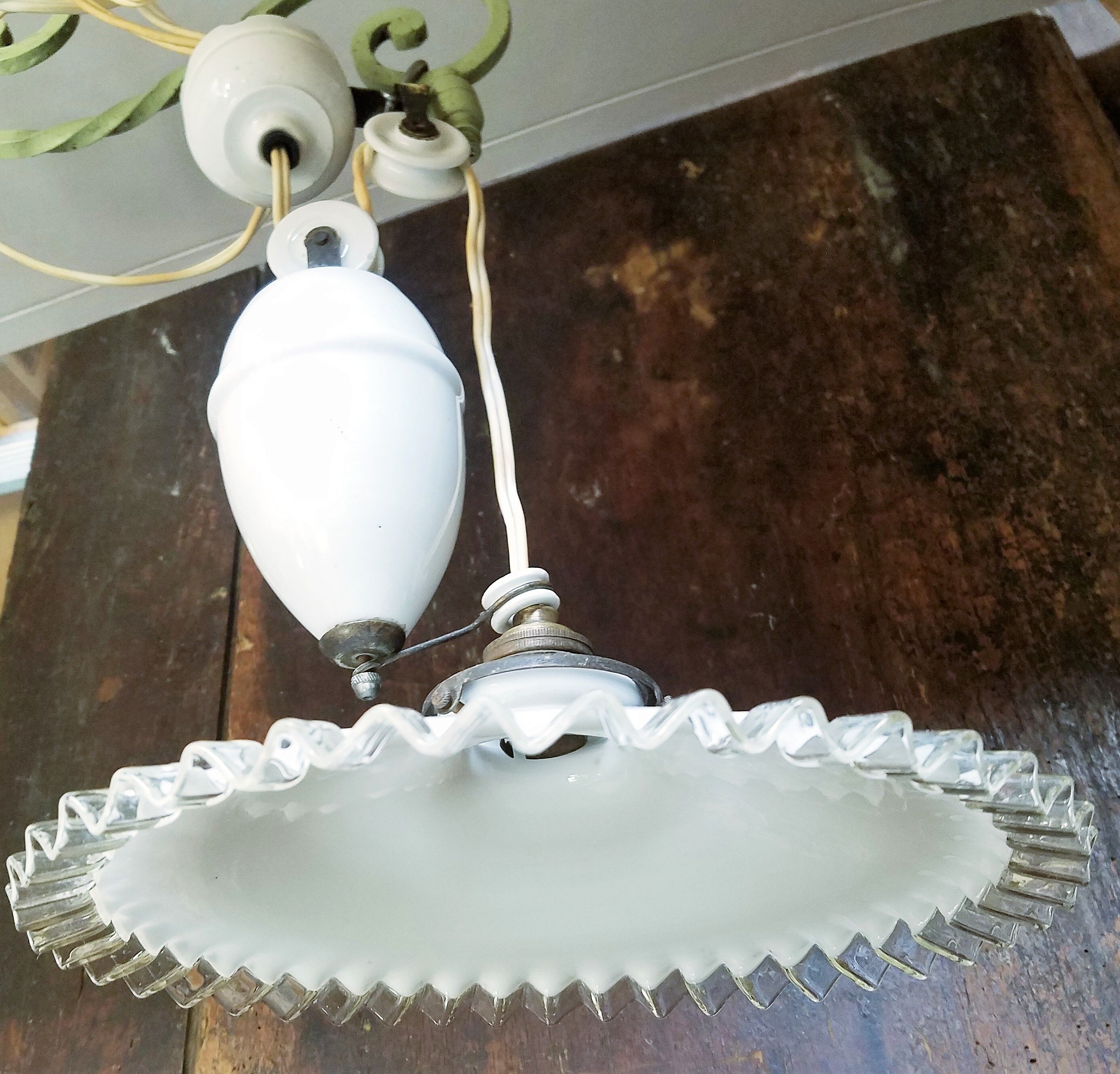 Pendant lamp rise and fall in porcelain and opaline