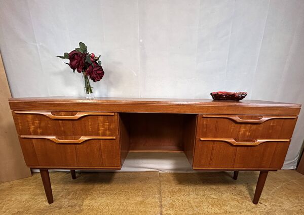 Bureau en teck vintage rétro du milieu du siècle par Stonehill (1960) Design intemporel –