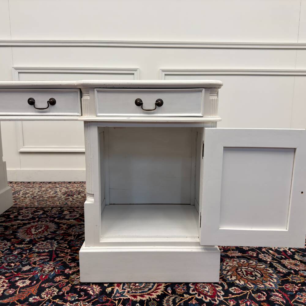 Classic English White Desk Set with Desk Chair