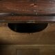 Commode anglaise antique du XVIIIe siècle en chêne.