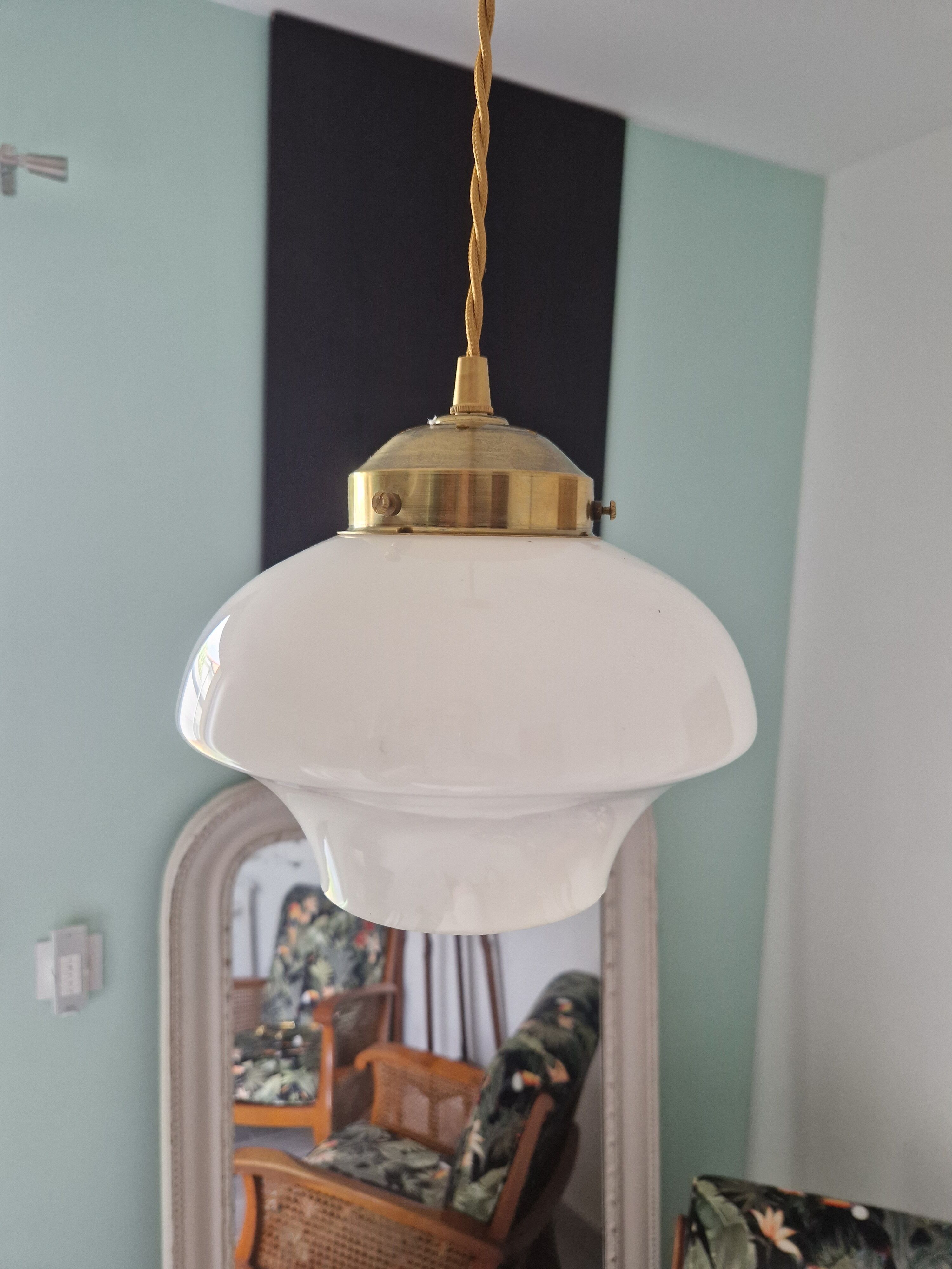 Art deco suspension opaline white and brass
