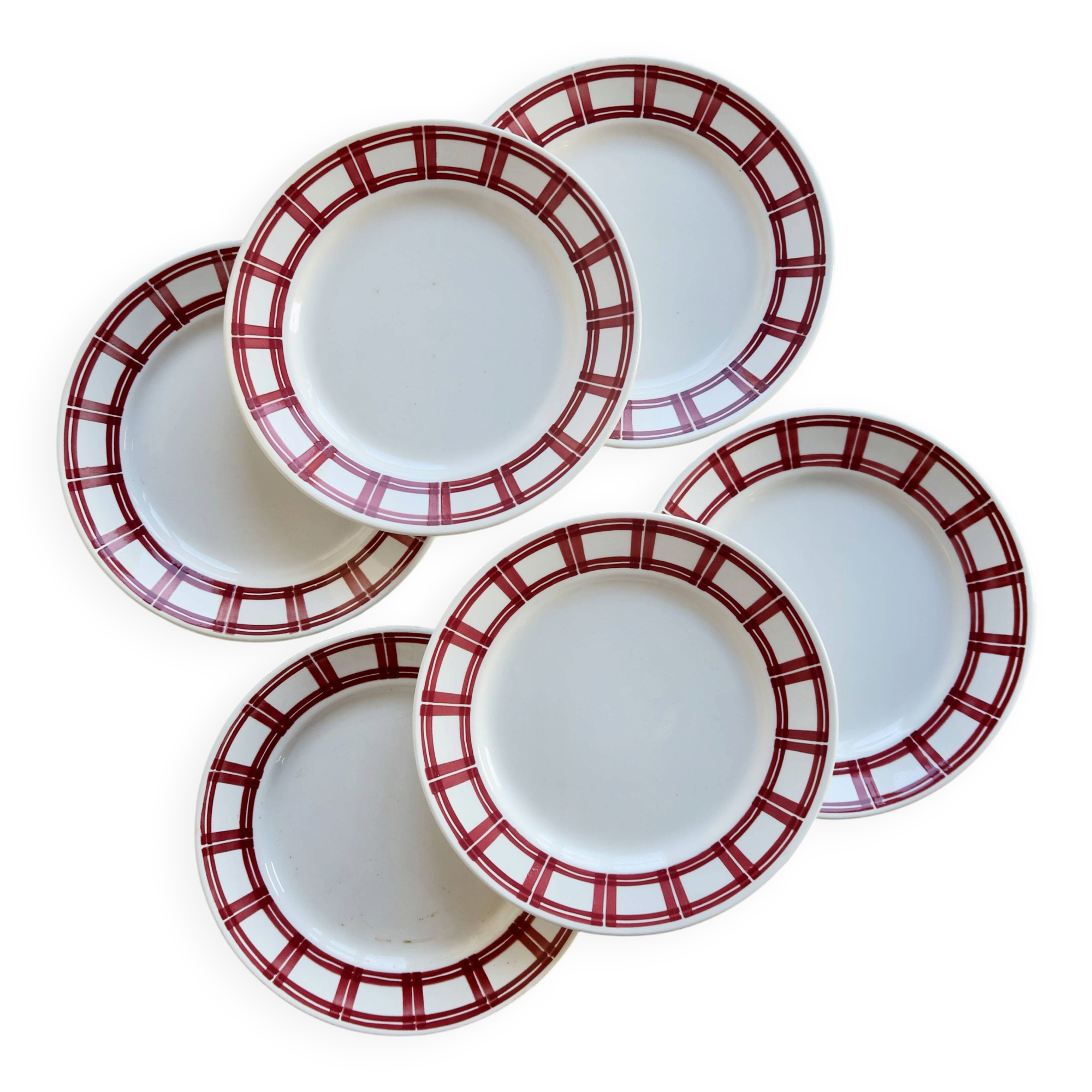 6 flat plates Badonviller ironstone with red geometric decoration