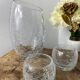 Vase et bougeoirs en verre craquelé