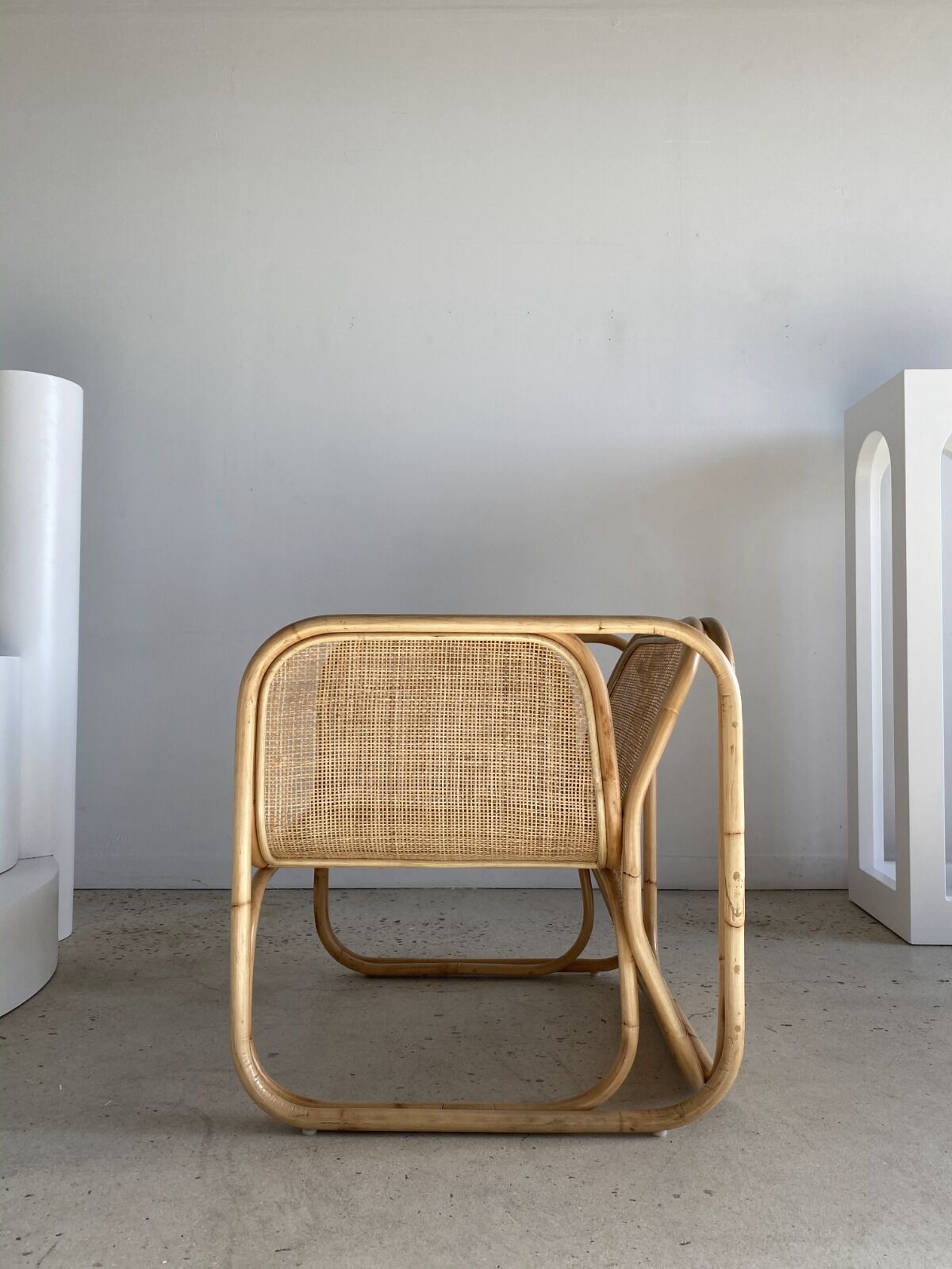 U-shaped armrest rattan armchair, grid canning