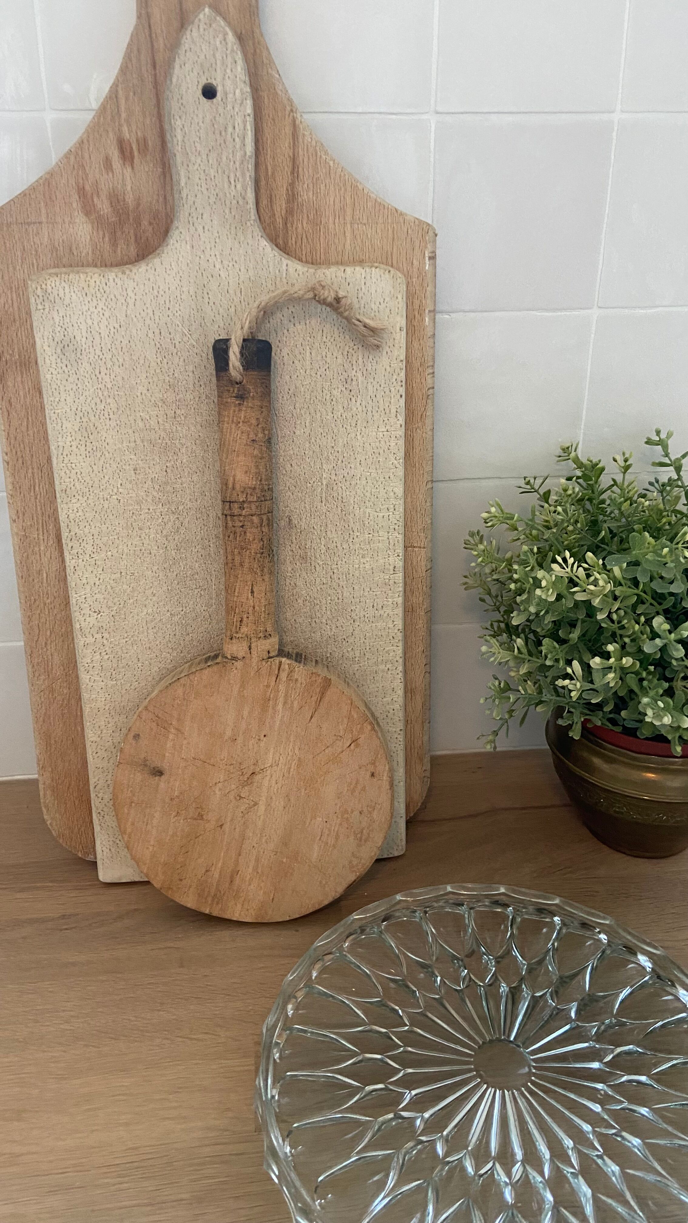 Christmas Pop-up 2022 - Vintage Cutting Board / Washerwoman Beater