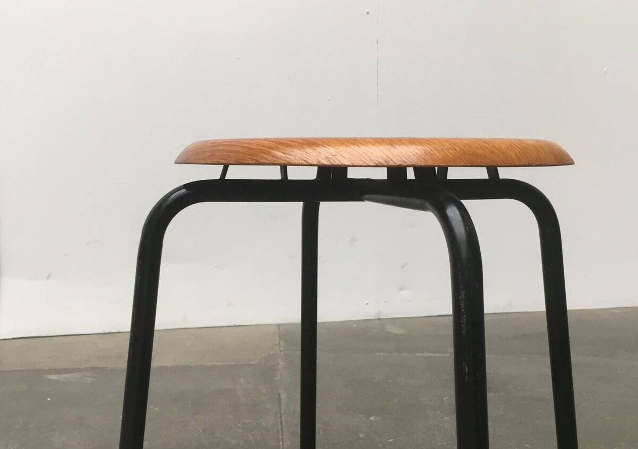 Tabouret danois du milieu du siècle par MH Stalmöbler
