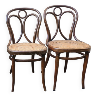 Pair of Thonet chairs nr 19/1 from 1888 ca