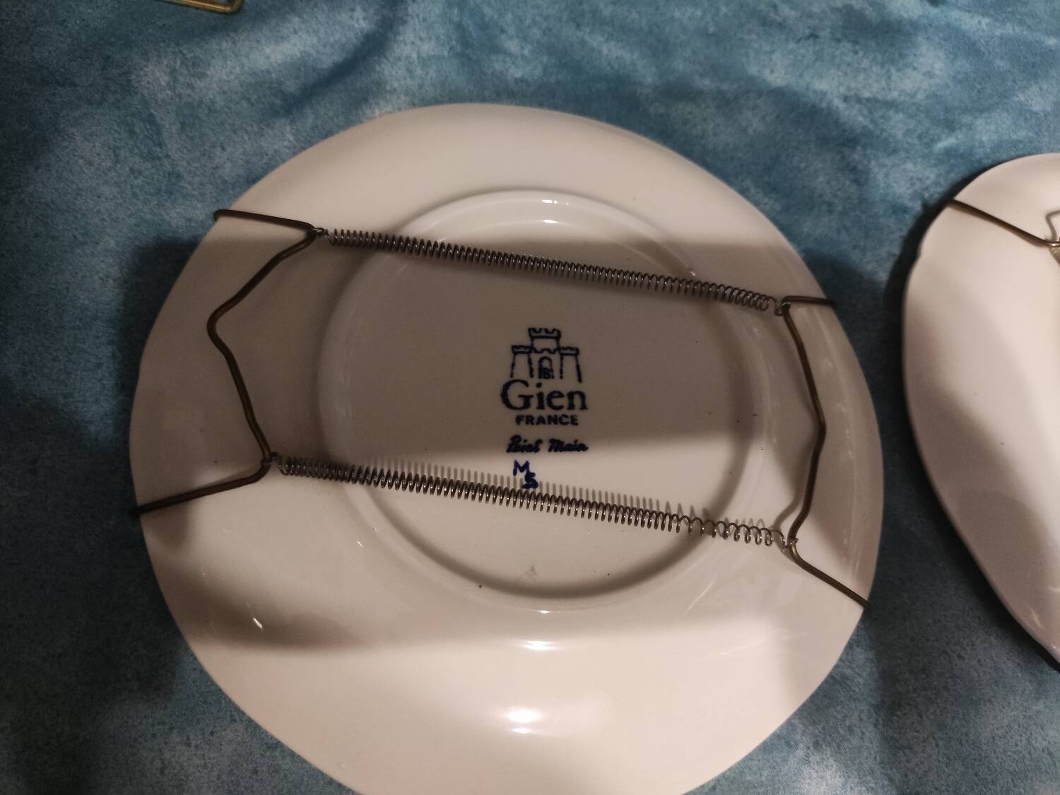 Pair of hand-painted Gien earthenware plates