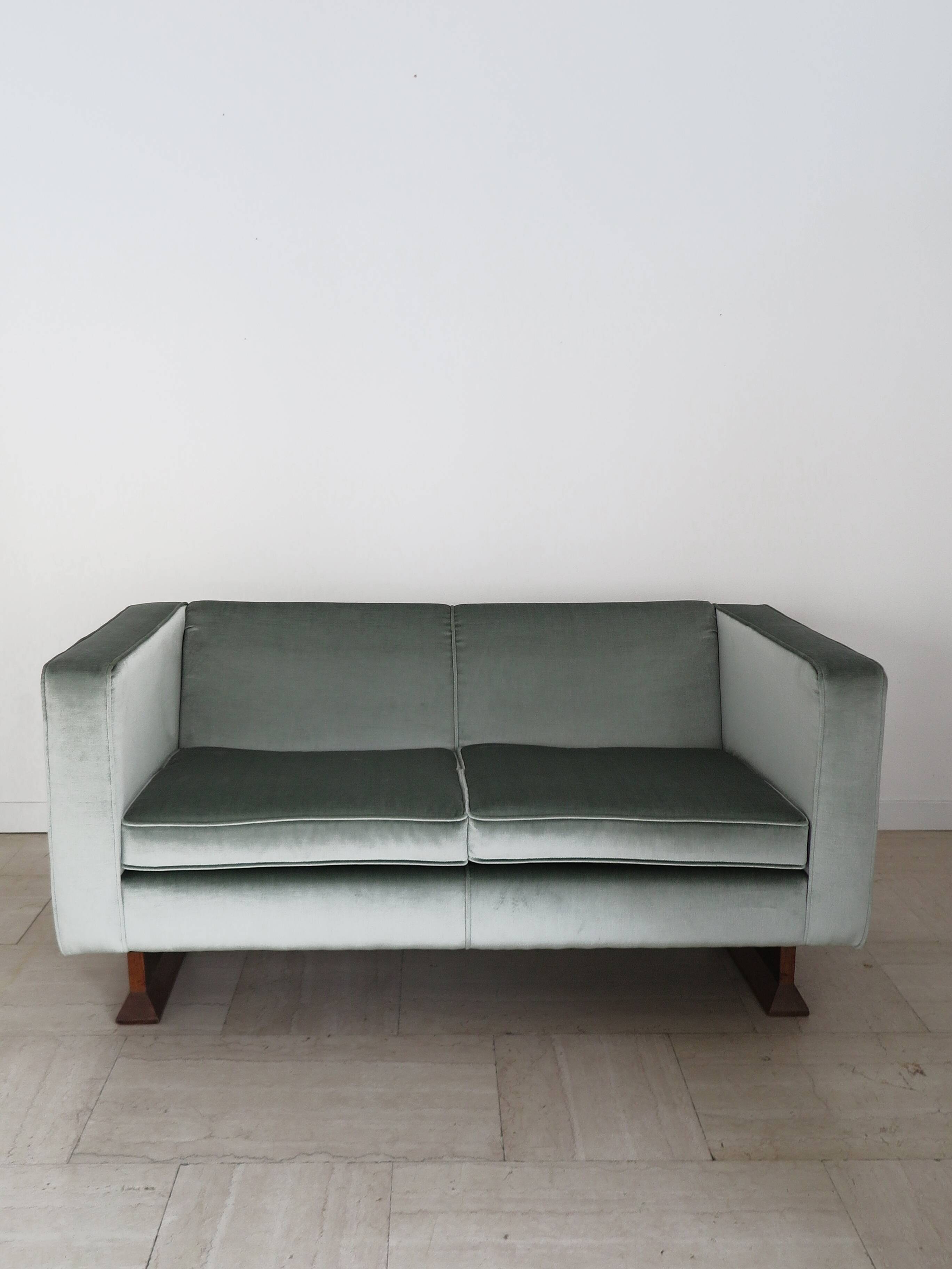 Canapé 2 places en velours Franco Albini pour Poggi, modèle DV33, Italie, années 1960.