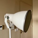 Lampadaire stirrup 3 btc