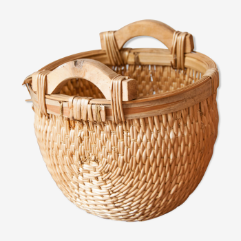 Vintage wicker basket, wooden handles