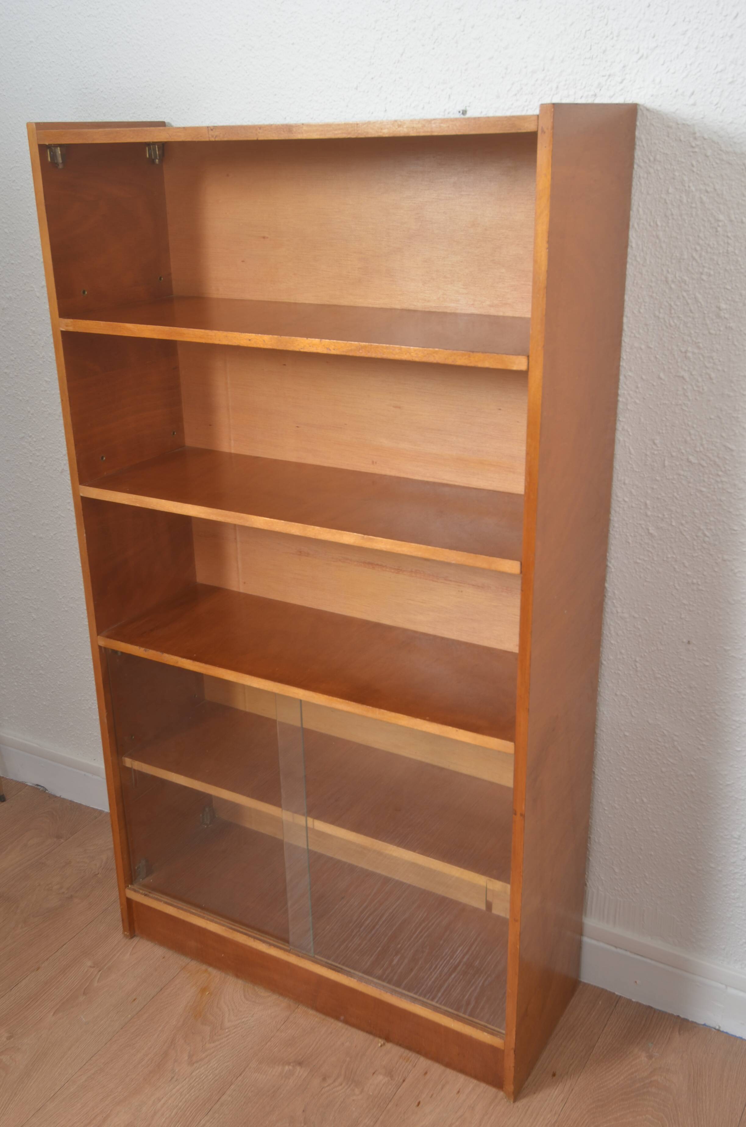 Vintage display cabinet in wood veneer, 1950s-1960s.