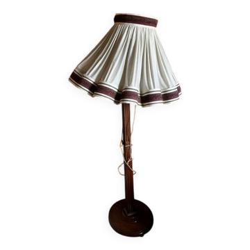 Lampadaire en acajou avec son abat jour plissé