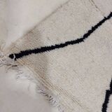 Traditional handmade Berber rug, size 150 x 250 cm