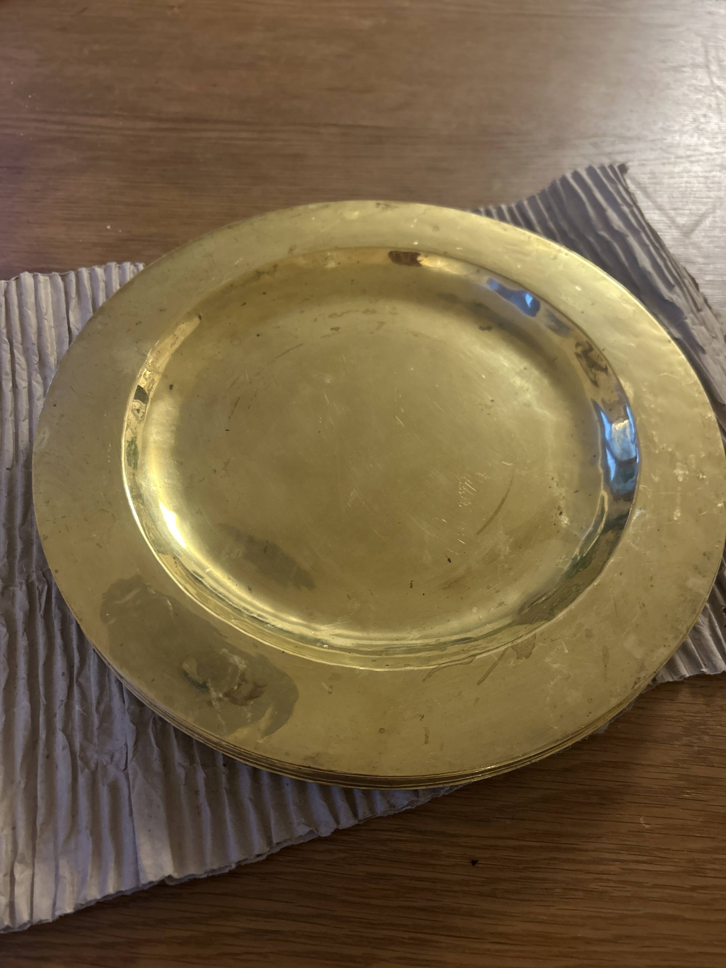 Round brass plates