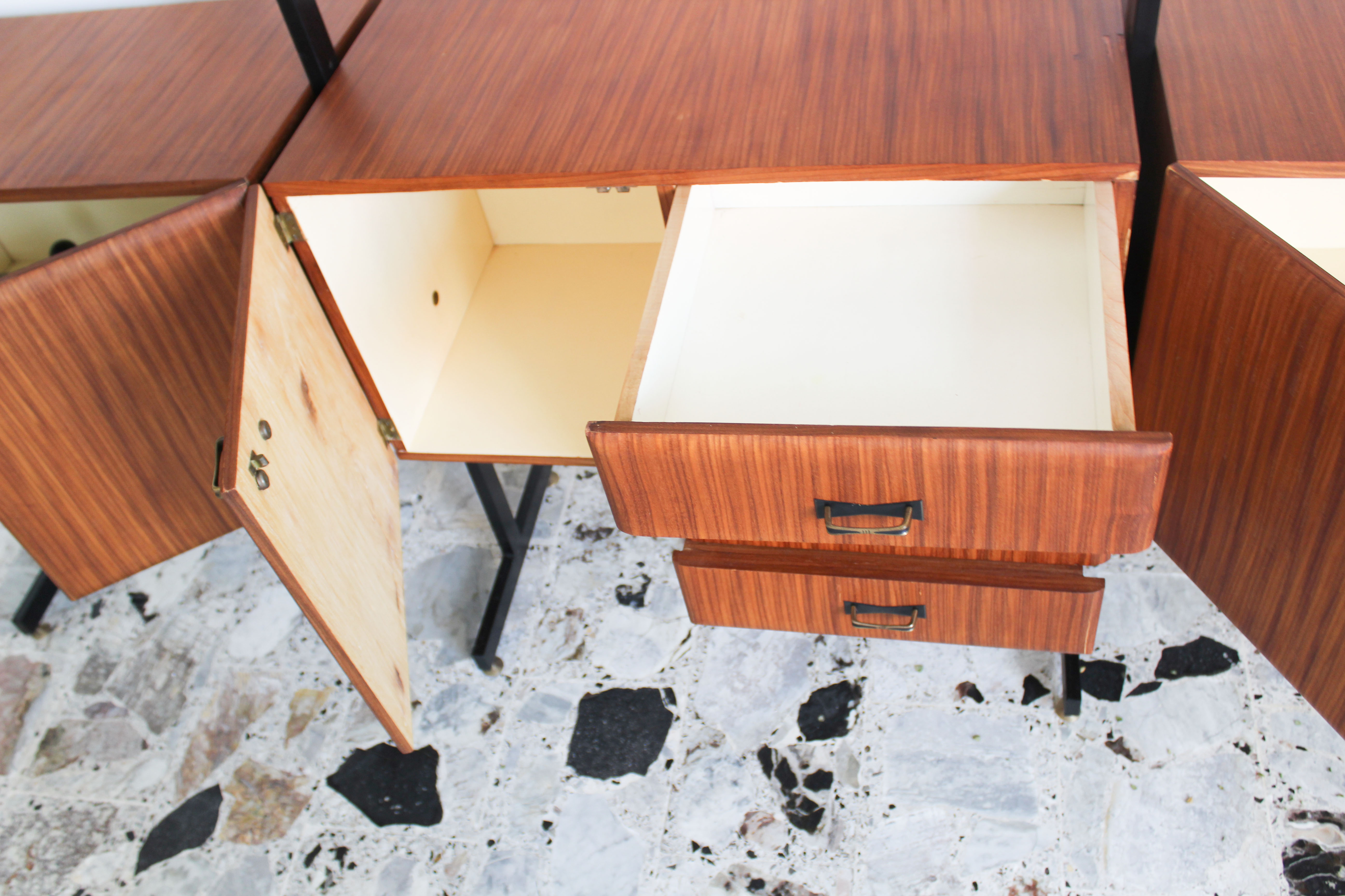 Bookcase in slab wood and black metal, Italy 50s