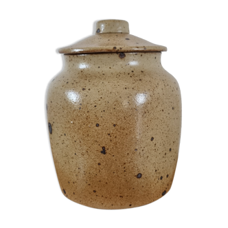 Pyrity sandstone pot with lid