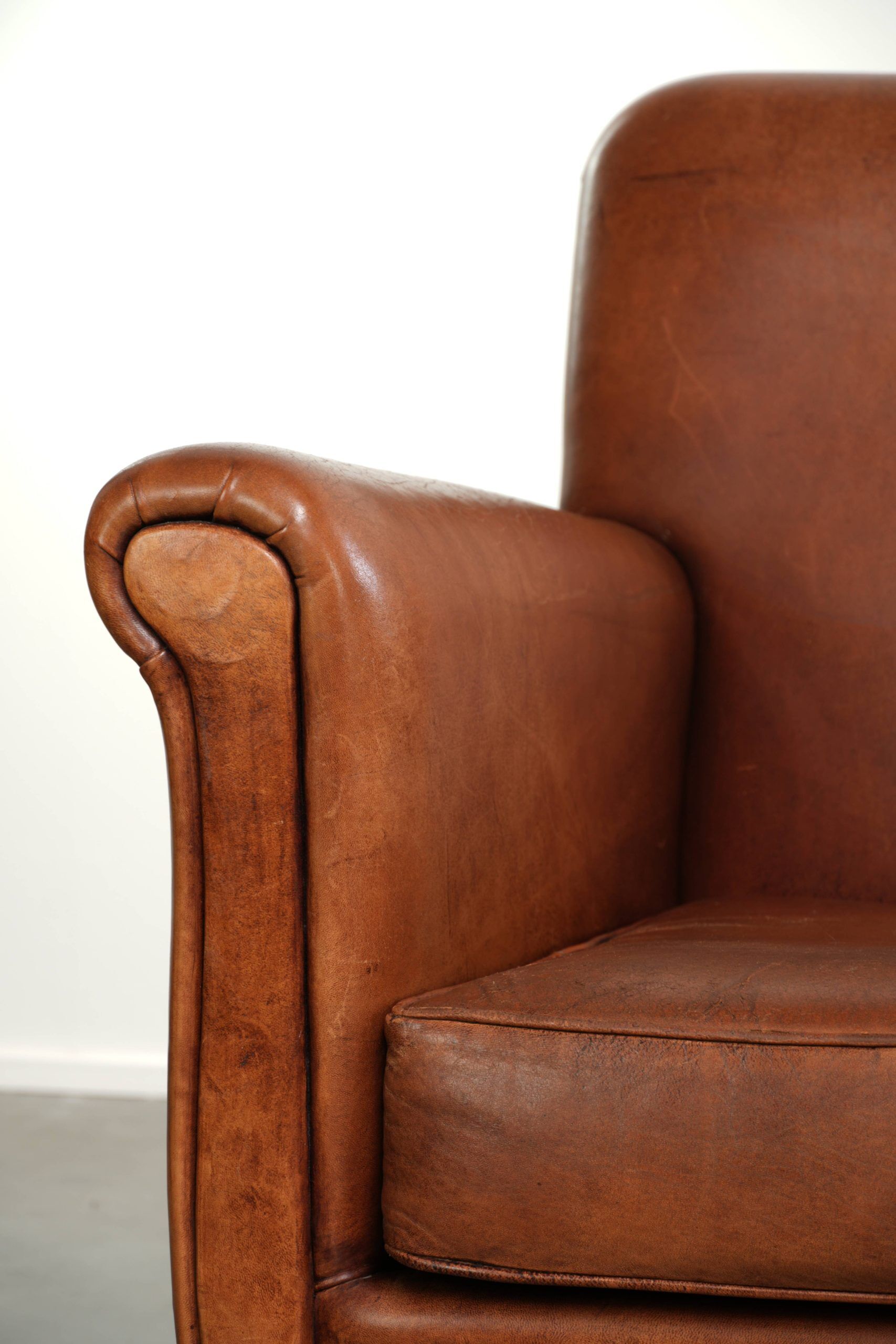 Comfortable set of sheepskin armchairs with and a timeless design