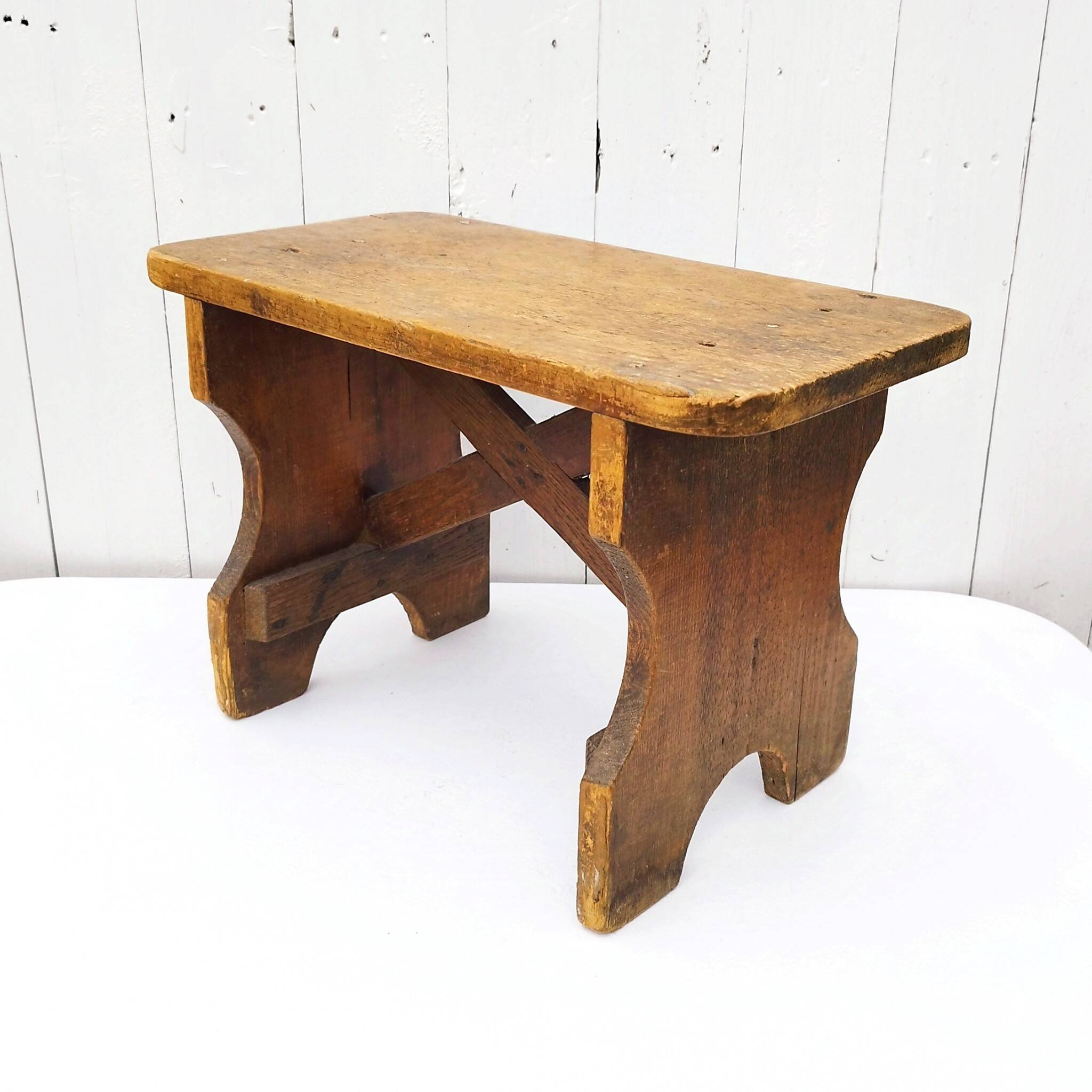 Wooden step stool country decoration