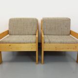 Set of 2 vintage fireside chairs in pine and fabric from the 70s