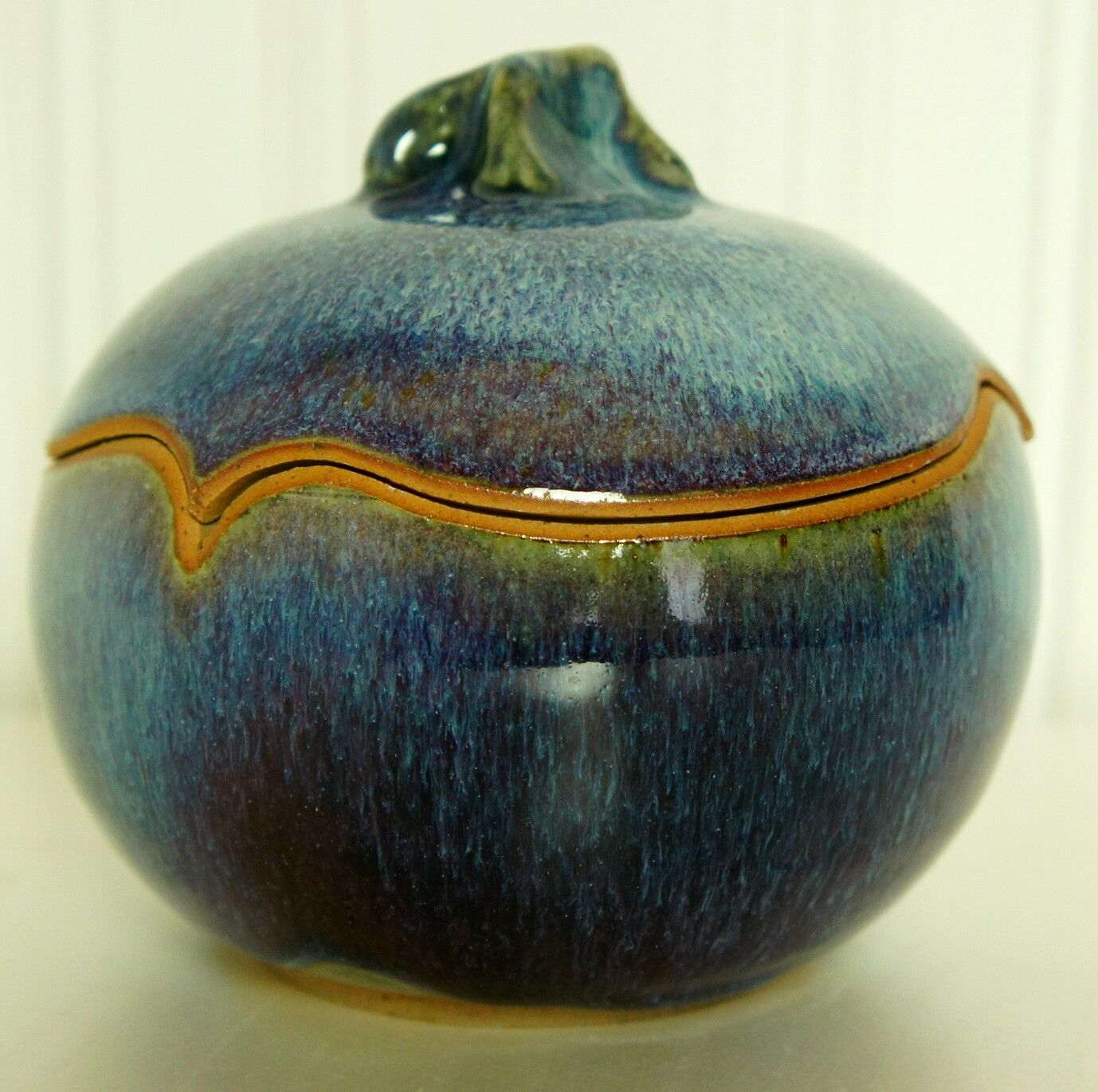 Pot boule "pumpkin" en grès vernissé de Puisaye signé