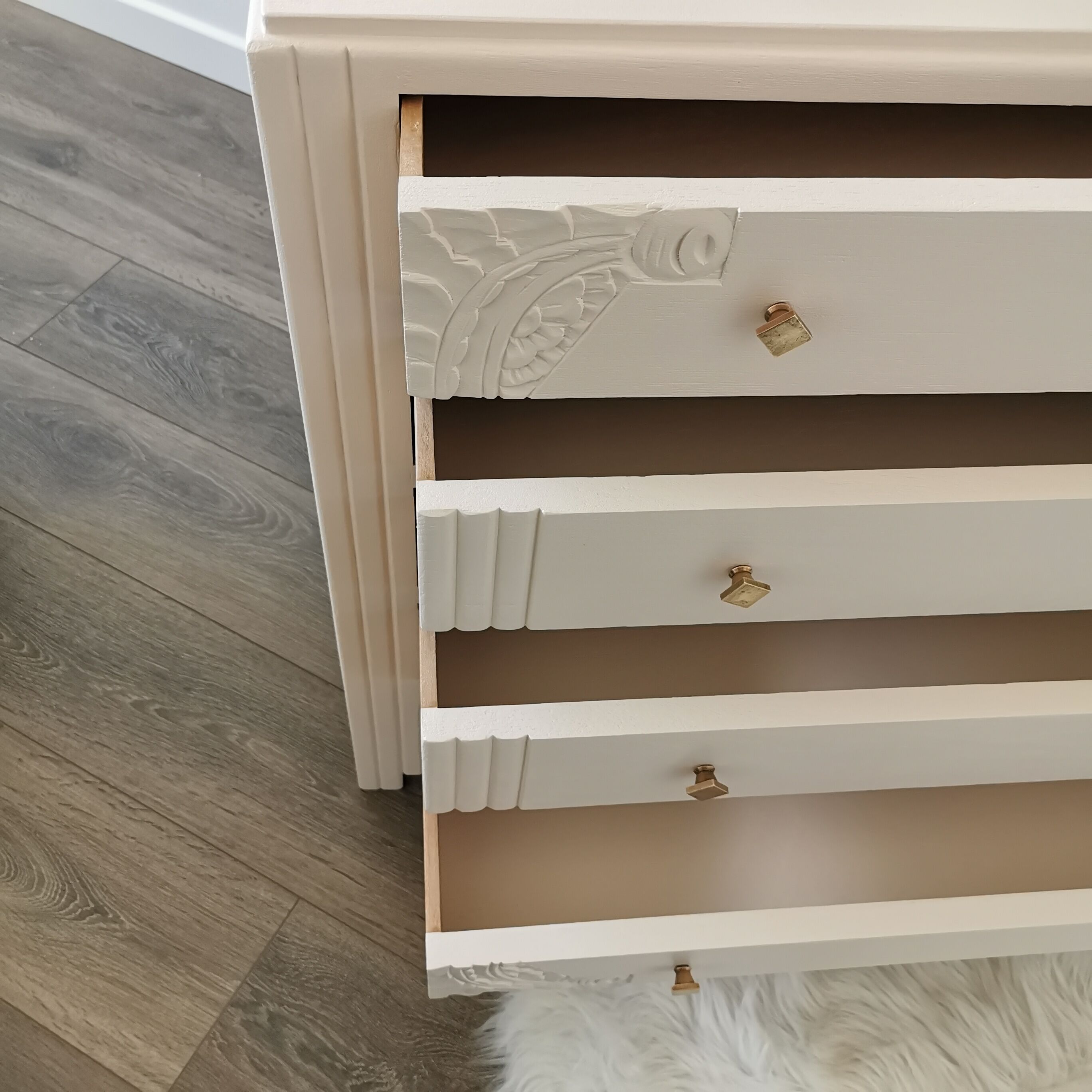 Art Deco chest of drawers
