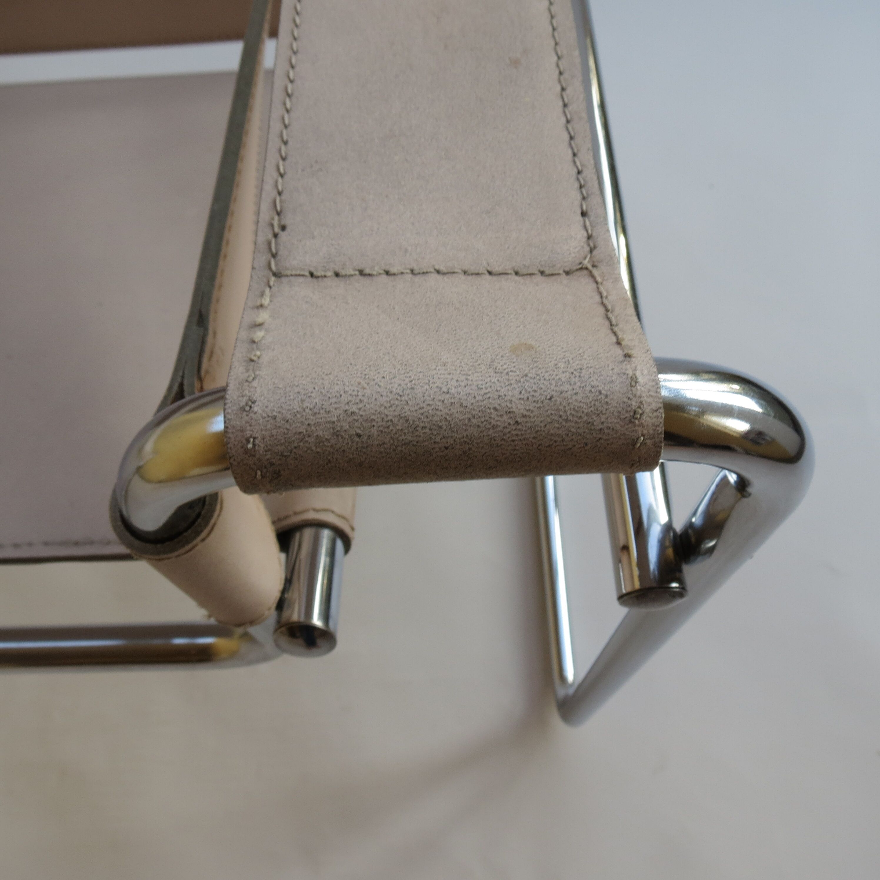 Fauteuil Wassily en cuir couleur crème de Marcel Breuer pour Gavina, Italie Bauhaus