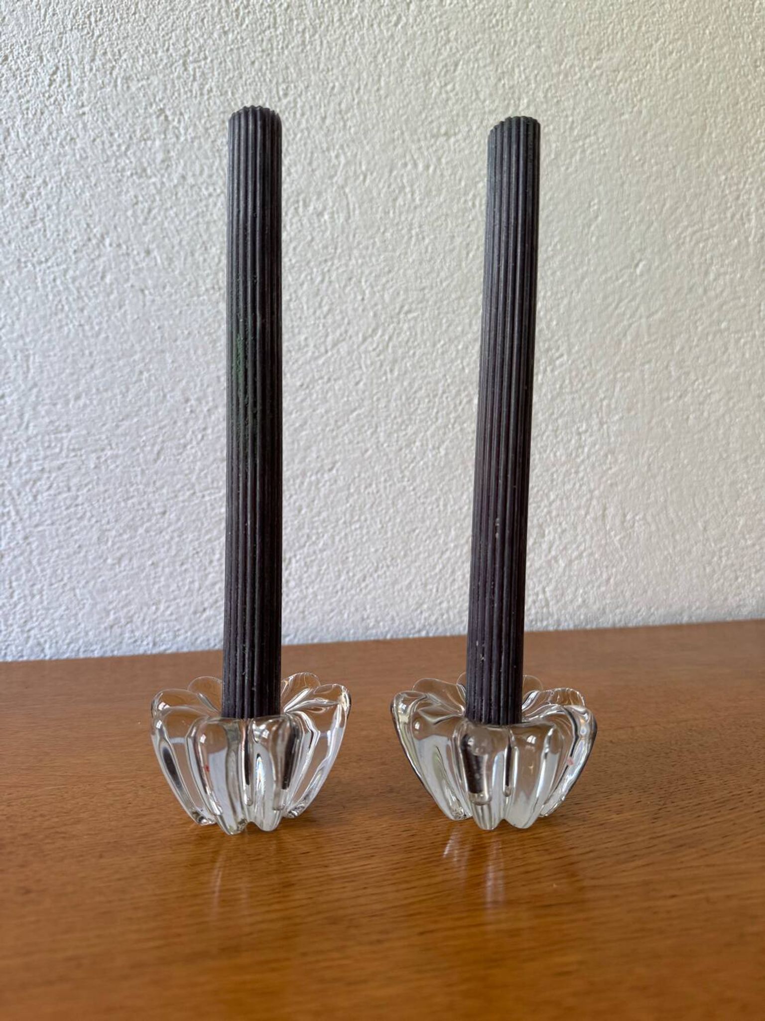 2 bougeoirs fleurs en cristal, années 60