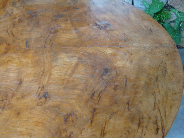 Oval coffee table Art Deco Walnut Burr